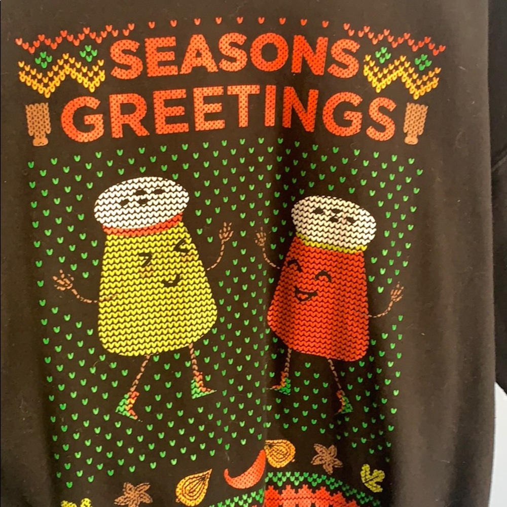 XL sweatshirt Christmas seasons greetings
